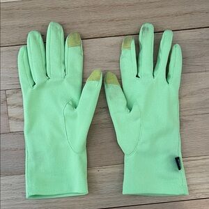 Echo Mint Green Fabric Gloves